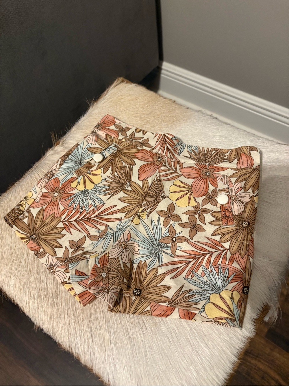 Floral Print High-Waist Women’s Shorts — Cream Multi NWOT